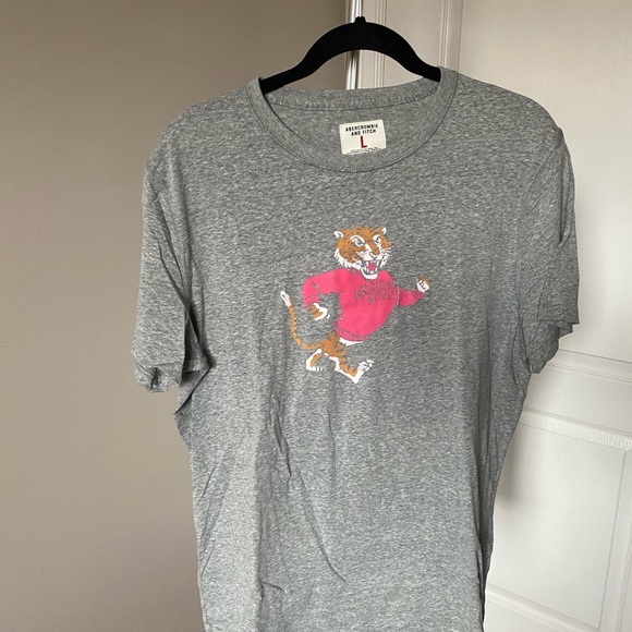 Abercrombie and Fitch Tee - Picture 2 of 6